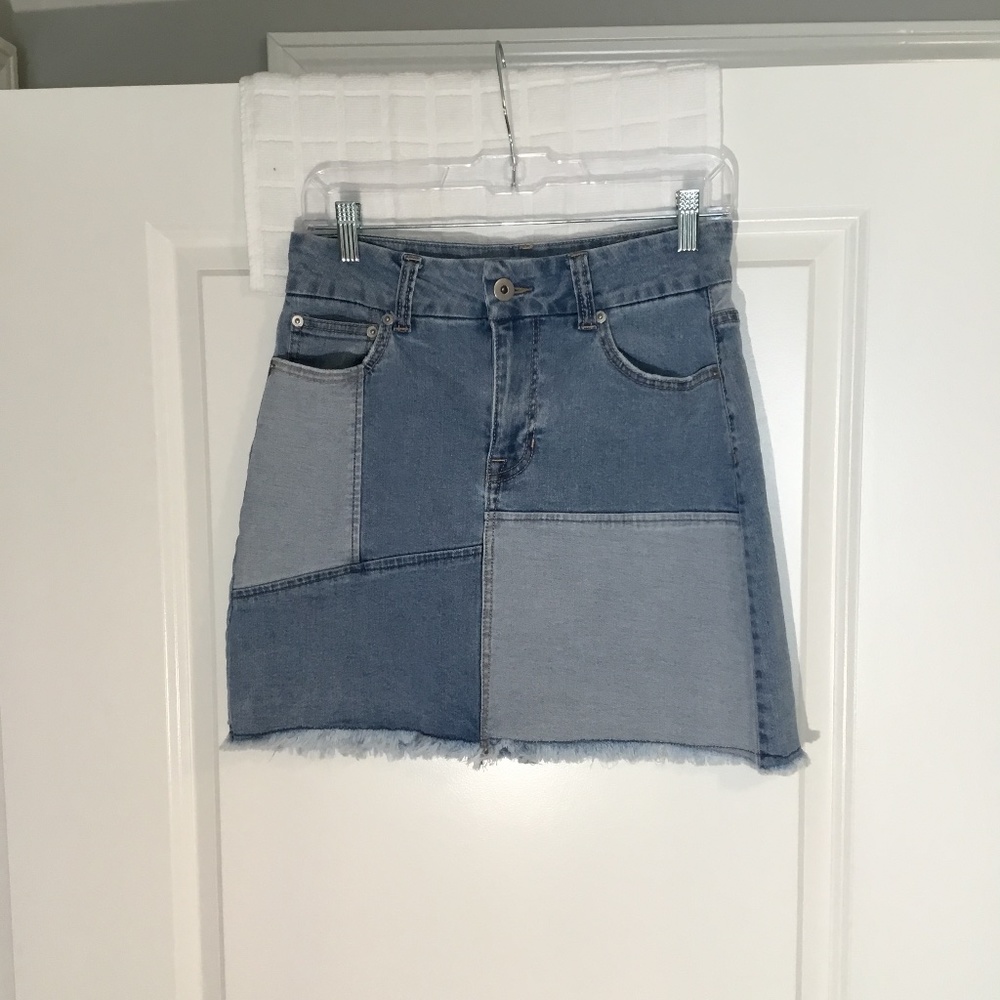 NoBO No Boundaries Patched Denim Fringe Skirt Faded Blue Size 9 ( Juniors) - Picture 1 of 6